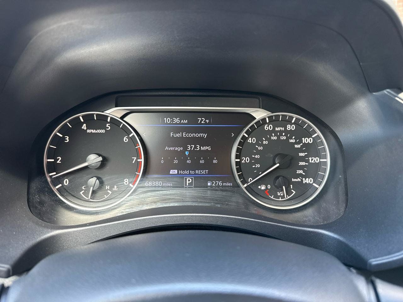 Used 2024 Nissan Altima 2.5 SV FWD image 9
