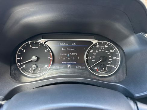 Used 2024 Nissan Altima 2.5 SV FWD image 9