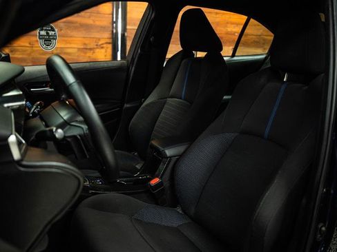 Used 2022 Toyota Corolla SE w/ Carpet Mat Package (TMS) FWD image 9