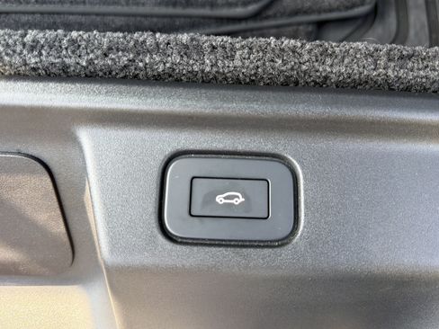 Used 2023 Land Rover Range Rover Long Wheelbase First Edition AWD/4WD image 49