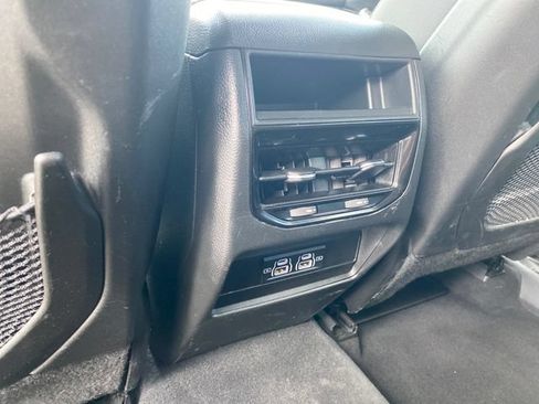 Used 2023 Jeep Grand Cherokee Laredo AWD/4WD image 19