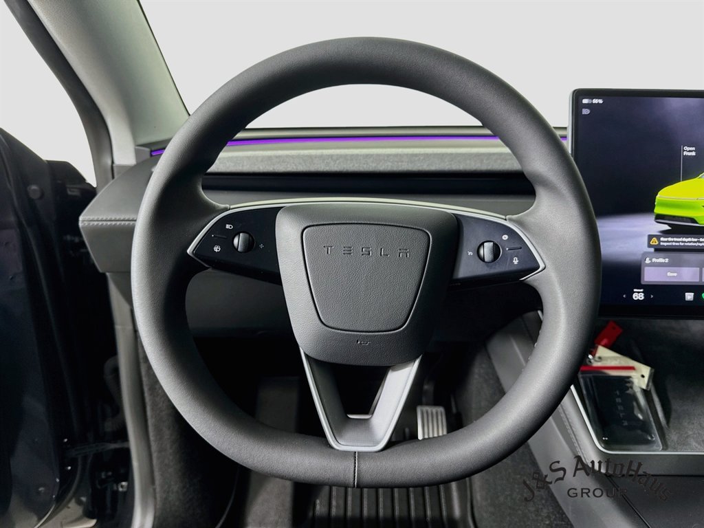 Used 2026 Tesla Model Y AWD image 12