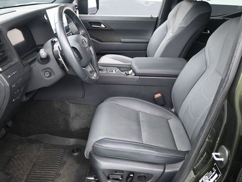 Used 2024 Lexus GX 550 w/ Cold Area Package image 5