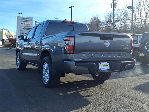 Used 2024 Nissan Frontier SV w/ SV Convenience Package image 5