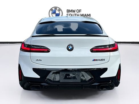 Certified 2024 BMW X4 M40i w/ Premium Package image 6