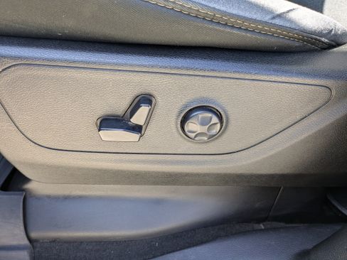 Used 2020 RAM 1500 Big Horn image 8