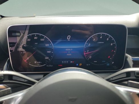 Certified 2025 Mercedes-Benz GLC 300 image 25