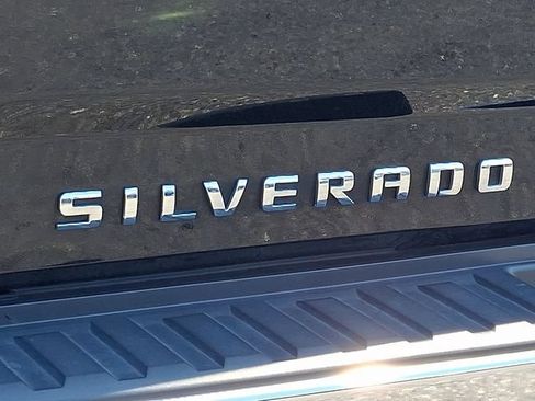 Used 2015 Chevrolet Silverado 1500 LTZ Z71 w/ LTZ Plus Package AWD/4WD image 28