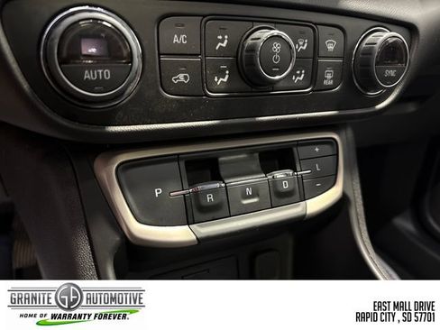Used 2024 GMC Terrain Denali w/ Denali Premium Package AWD/4WD image 24