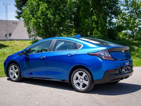 Used 2017 Chevrolet Volt LT w/ Comfort Package FWD image 7
