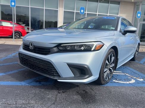 Certified 2022 Honda Civic EX image 2