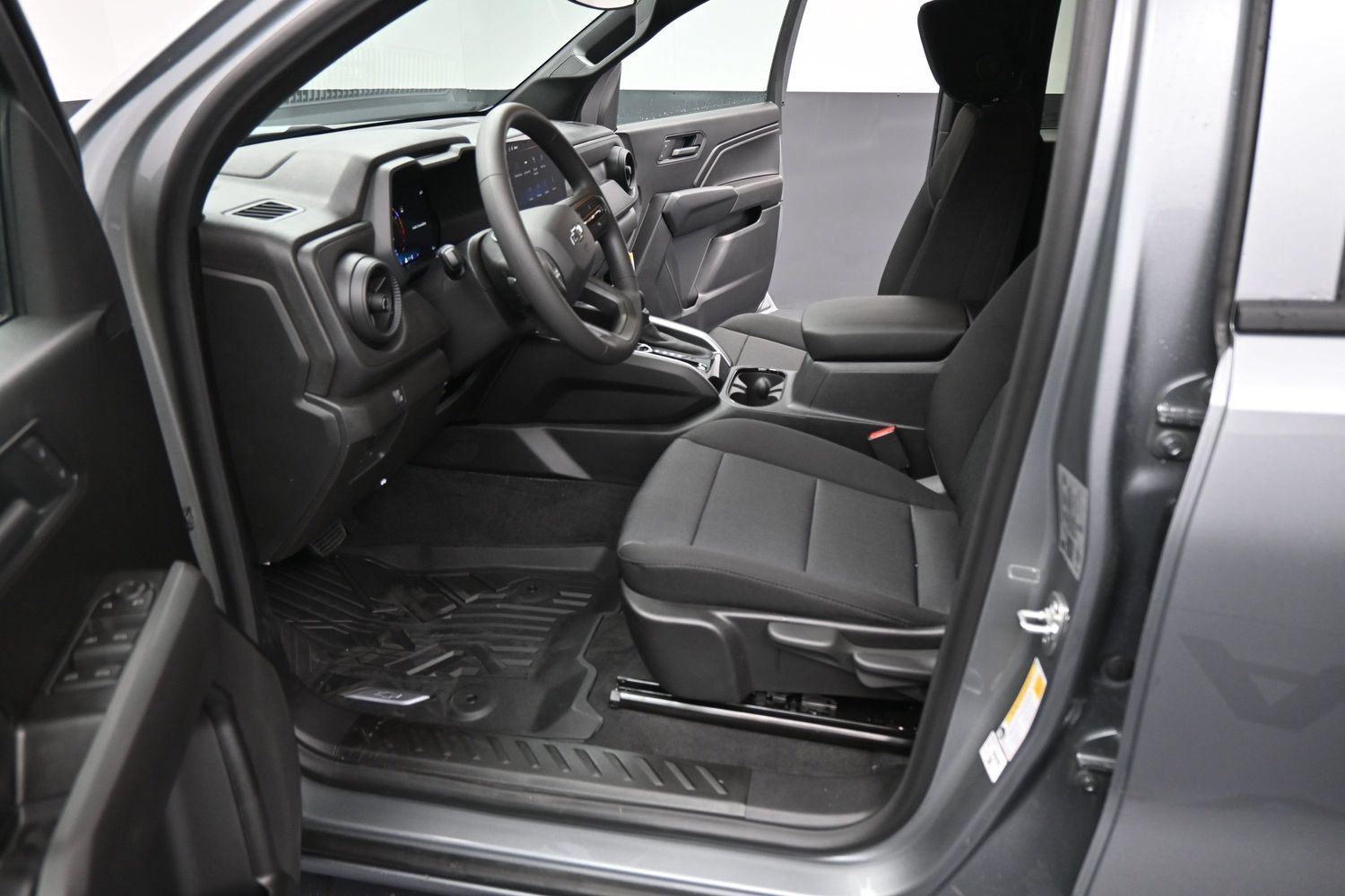Used 2026 Chevrolet Colorado Trail Boss AWD/4WD image 14