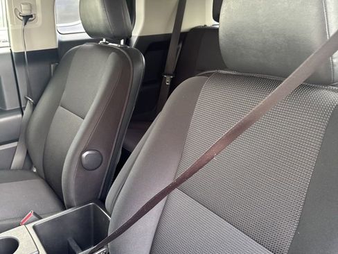 Used 2014 Toyota FJ Cruiser 4WD w/ Upgrade Package image 9