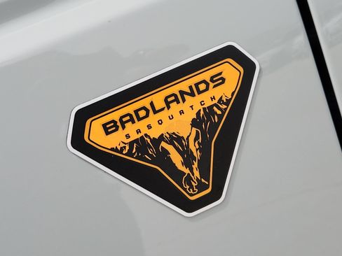Used 2024 Ford Bronco Badlands w/ Sasquatch Package AWD/4WD image 13
