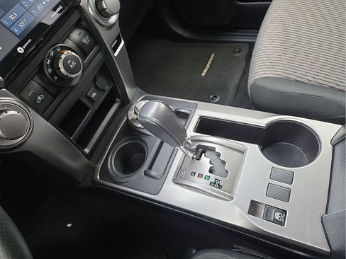 Used 2024 Toyota 4Runner SR5 AWD/4WD image 25