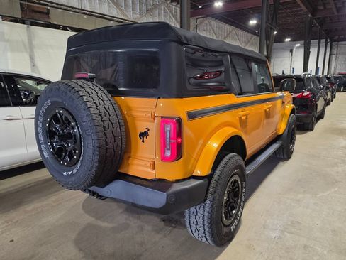 Used 2021 Ford Bronco Outer Banks w/ Sasquatch Package AWD/4WD image 2