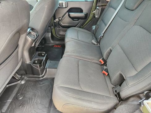 Used 2020 Jeep Wrangler Unlimited Sport AWD/4WD image 31