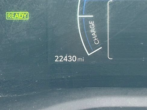 Used 2025 Toyota Camry LE w/ Convenience Package FWD image 27