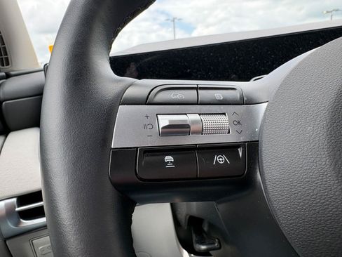 Used 2025 Hyundai Tucson Limited AWD/4WD image 29