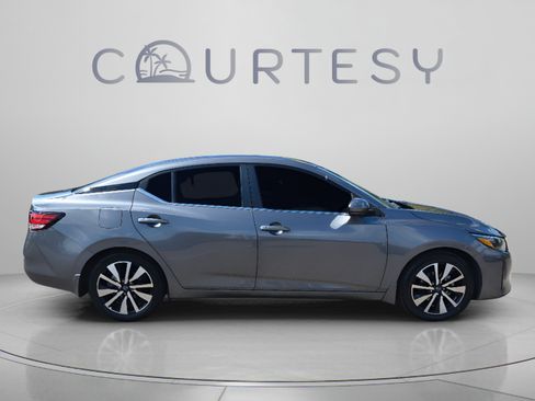 Used 2025 Nissan Sentra SV w/ SV Premium Package FWD image 8