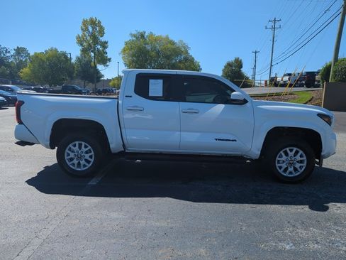 Certified 2024 Toyota Tacoma SR5 RWD image 4