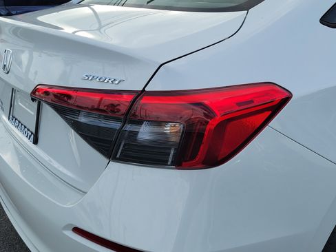 Used 2023 Honda Civic Sport image 11