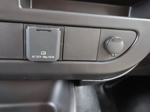 New 2025 Chevrolet Express 3500 w/ Chrome Appearance Package image 12