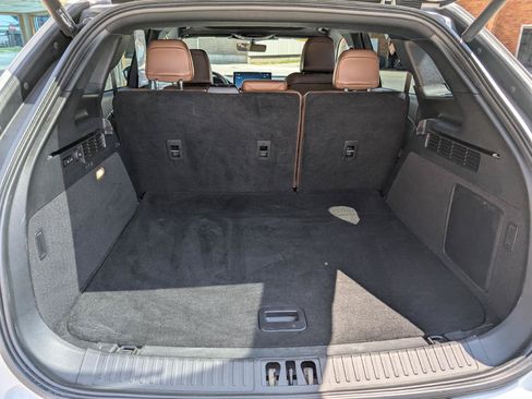 Used 2022 Lincoln Nautilus Reserve AWD/4WD image 12