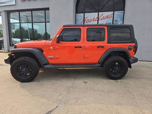 Used 2018 Jeep Wrangler Unlimited Sport S AWD/4WD image 5