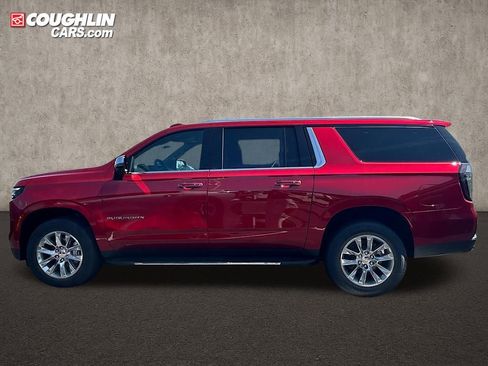 New 2025 Chevrolet Suburban Premier image 7