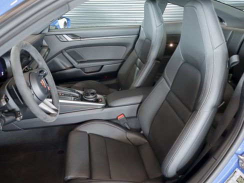 New 2026 Porsche 911 Carrera 4S image 5