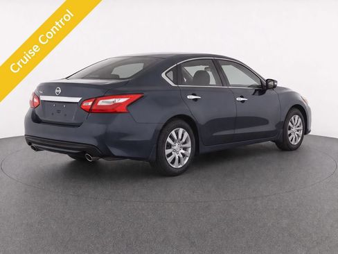Used 2017 Nissan Altima 2.5 S w/ Power Driver Seat Package FWD image 3