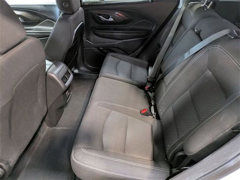 Used 2023 GMC Terrain SLE image 26