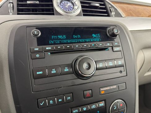 Used 2011 Buick Enclave CXL w/ Trailering Provision Package AWD/4WD image 17