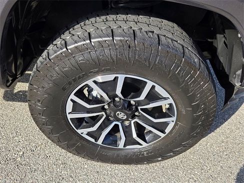 Used 2020 Toyota Tacoma TRD Sport image 16