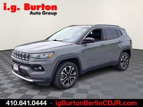 Used 2023 Jeep Compass Limited AWD/4WD image 3