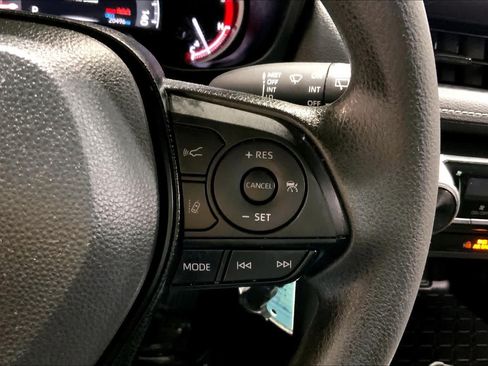 Used 2023 Toyota RAV4 LE AWD/4WD image 25