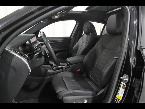 Certified 2023 BMW X4 xDrive30i w/ M Sport Package AWD/4WD image 5