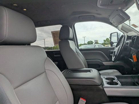 Used 2019 Chevrolet Silverado 2500 LTZ w/ Duramax Plus Package AWD/4WD image 24