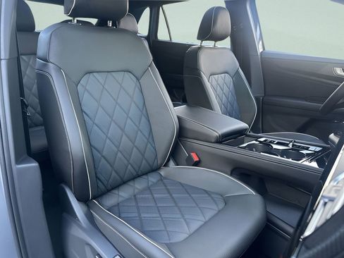 New 2026 Volkswagen Atlas Cross Sport SEL Premium R-Line AWD/4WD image 26