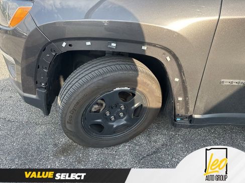 Used 2018 Jeep Compass Sport image 8