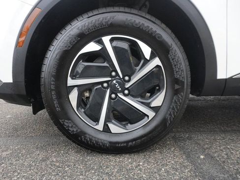 Used 2023 Kia Sportage LX image 19