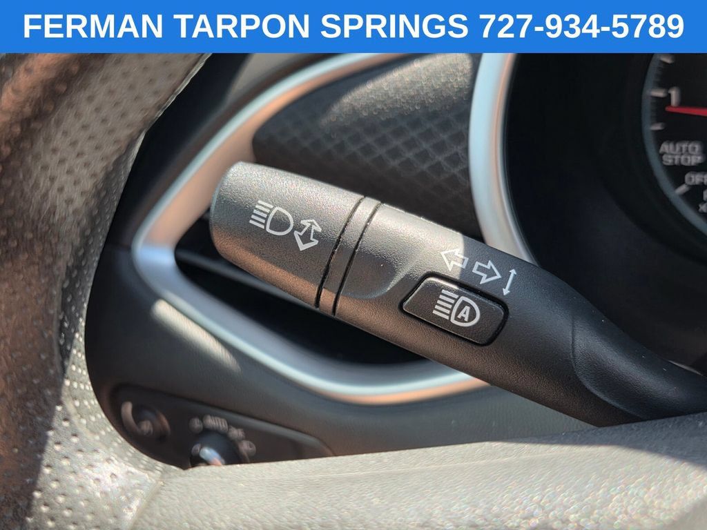 Used 2025 Chevrolet Malibu LT FWD image 35