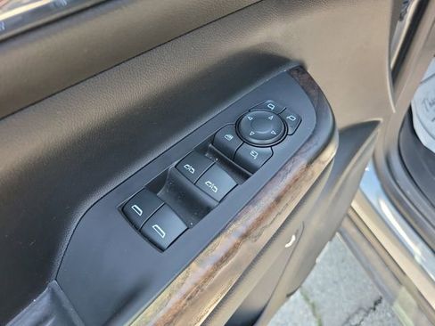 Used 2021 GMC Acadia Denali w/ Denali Ultimate Package AWD/4WD image 15