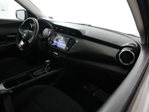 Used 2021 Nissan Kicks SV FWD image 47