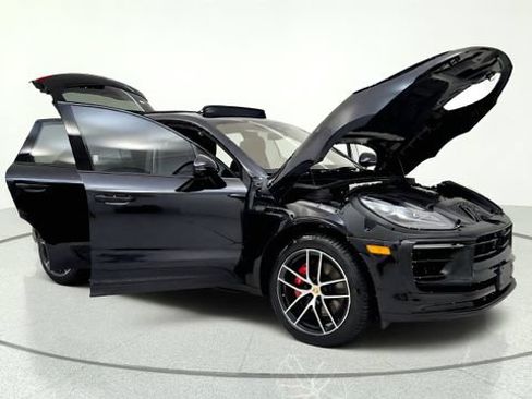 Used 2024 Porsche Macan S AWD/4WD image 11
