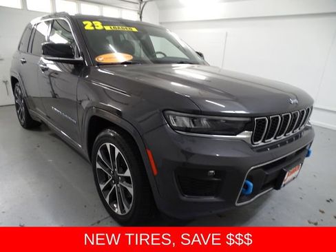 Certified 2023 Jeep Grand Cherokee Overland w/ Advanced Protech Group III AWD/4WD image 1