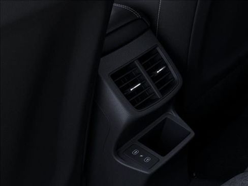 Used 2025 Kia Seltos S image 27