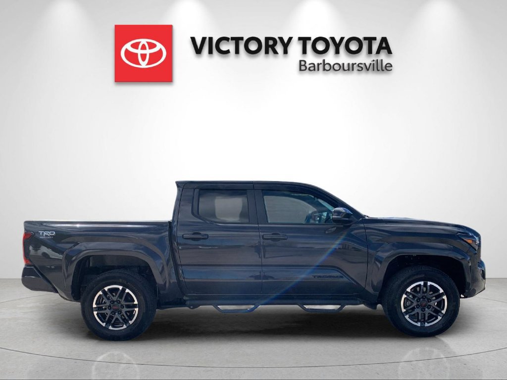 Used 2024 Toyota Tacoma TRD Sport w/ TRD Sport Upgrade Package AWD/4WD image 6
