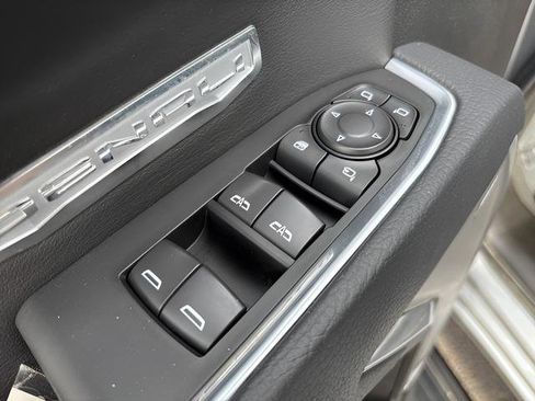 Used 2025 GMC Sierra 1500 Denali image 16